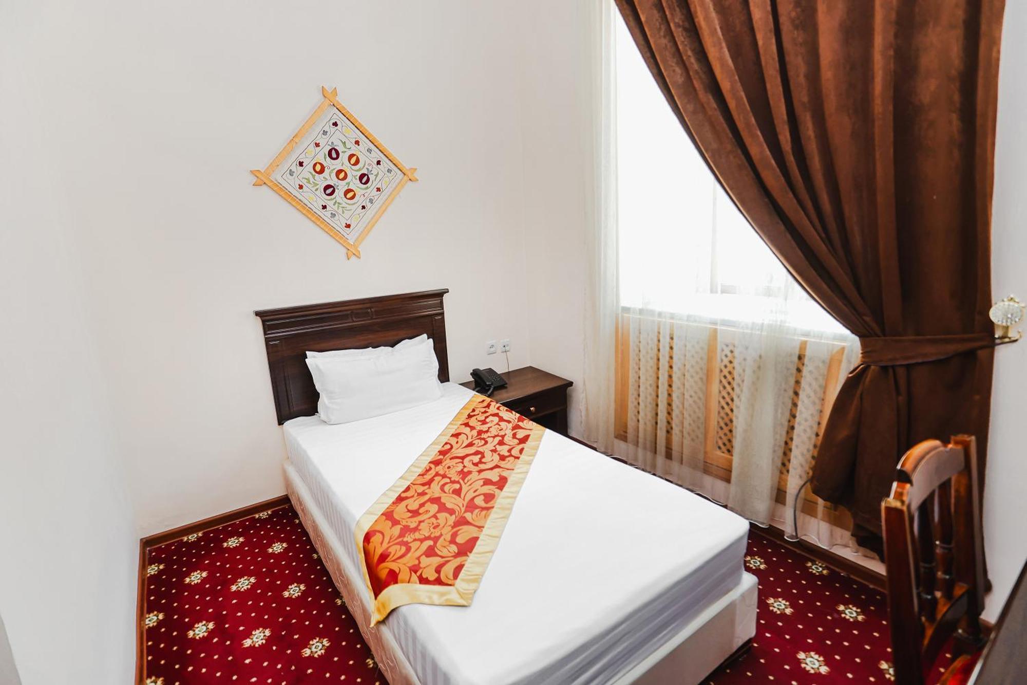 Yangi Sharq Hotel Samarkand Buitenkant foto