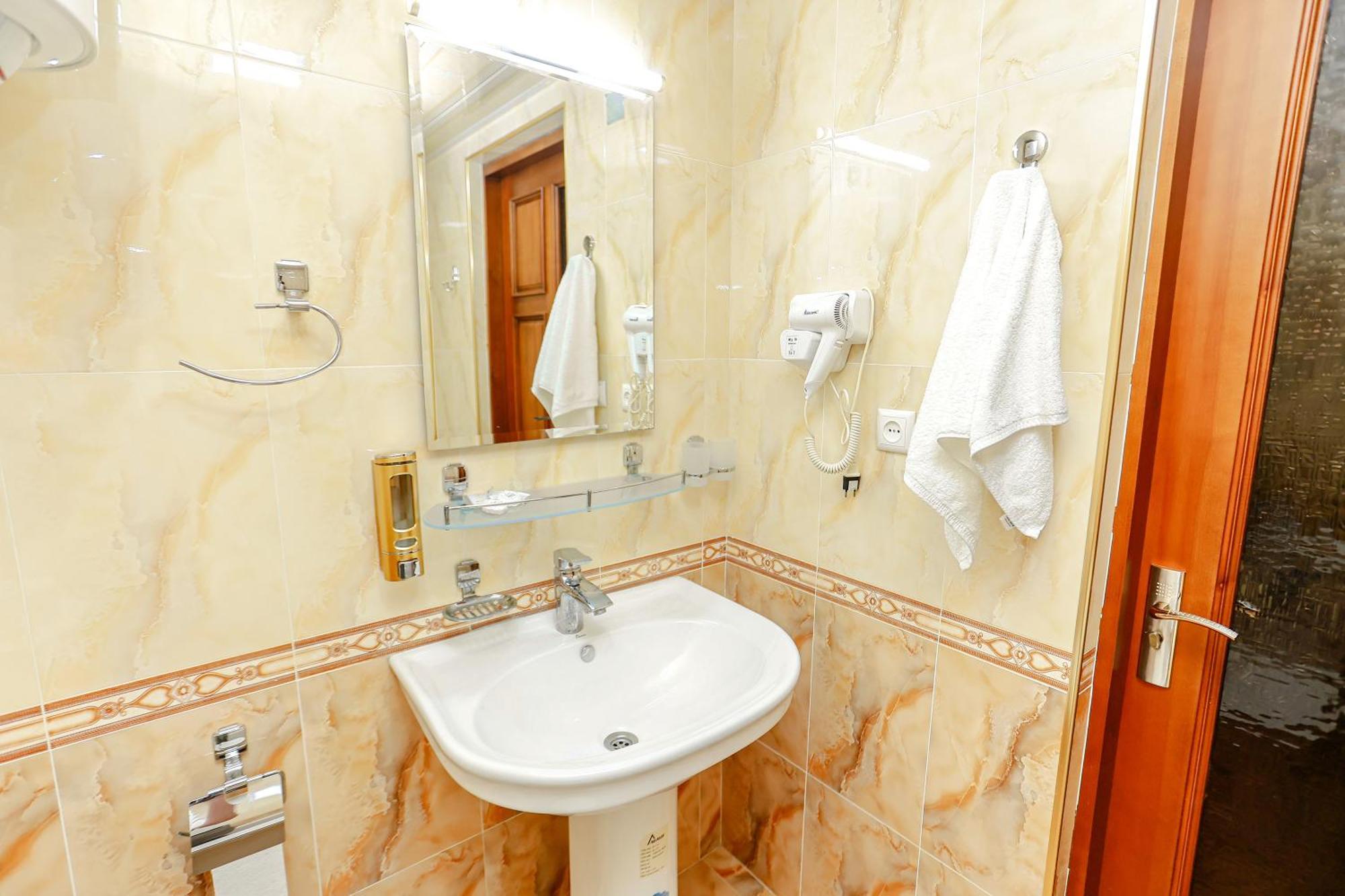 Yangi Sharq Hotel Samarkand Buitenkant foto