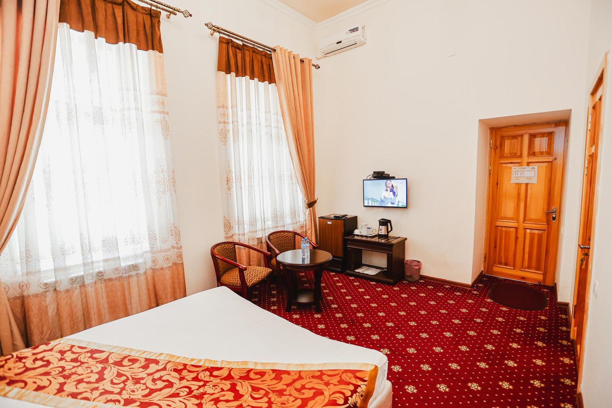 Yangi Sharq Hotel Samarkand Buitenkant foto