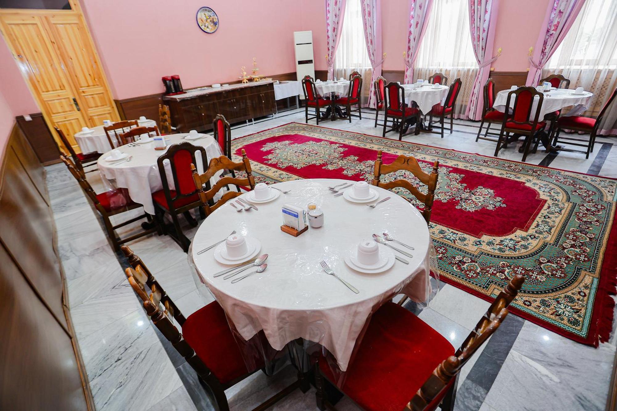 Yangi Sharq Hotel Samarkand Buitenkant foto